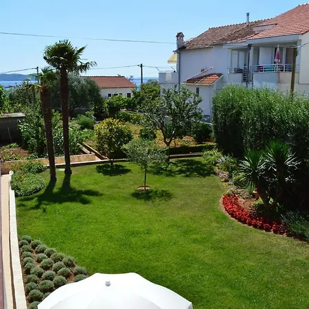 Kata - Modern & Close To The Beach
